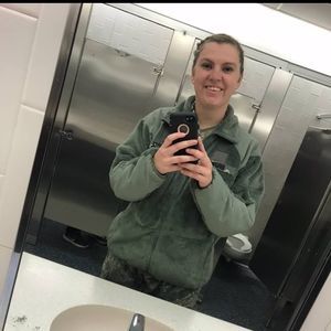 Meet your Posher, Haylee